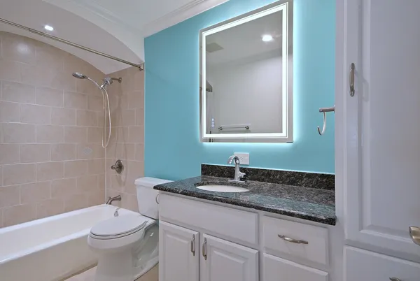 $199,000 | 4932 North Leonard Drive, Unit 2A, Norridge, IL 60706