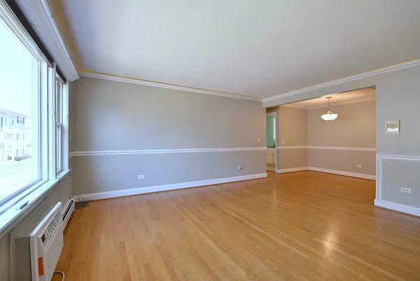 $199,000 | 4932 North Leonard Drive, Unit 2A, Norridge, IL 60706