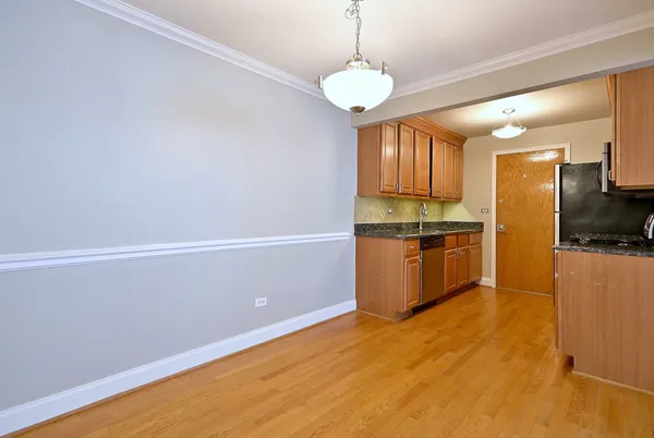 $199,000 | 4932 North Leonard Drive, Unit 2A, Norridge, IL 60706