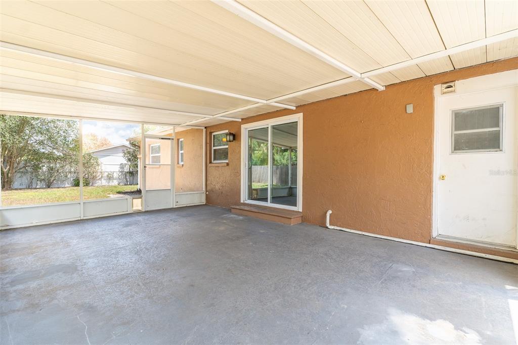 614 East Wheeler Road Seffner, FL 33584 - Photo 17 of 19