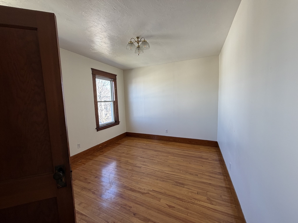 49 Perry Avenue Worcester, MA 01610 - Photo 18 of 24