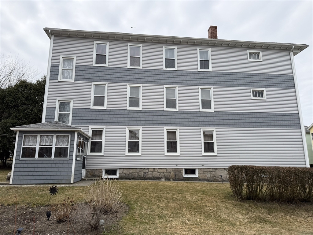 49 Perry Avenue Worcester, MA 01610 - Photo 2 of 24