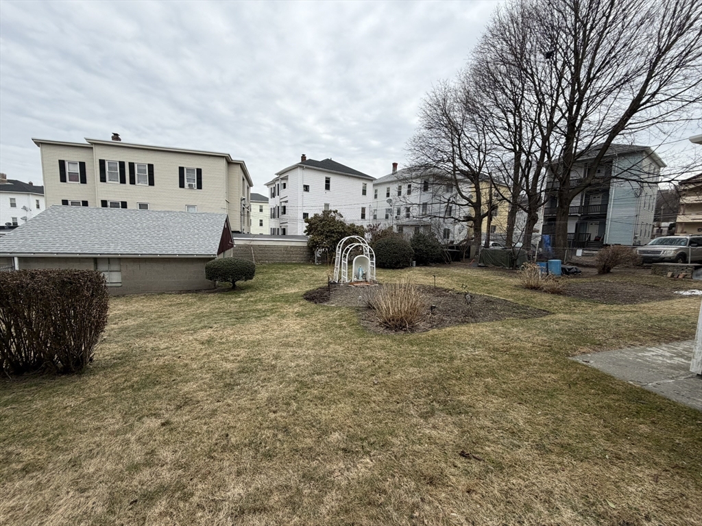 49 Perry Avenue Worcester, MA 01610 - Photo 5 of 24