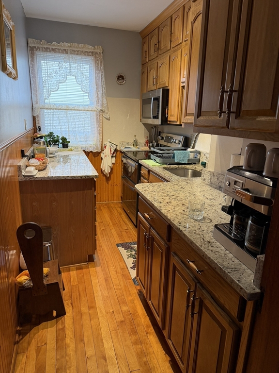 49 Perry Avenue Worcester, MA 01610 - Photo 9 of 24