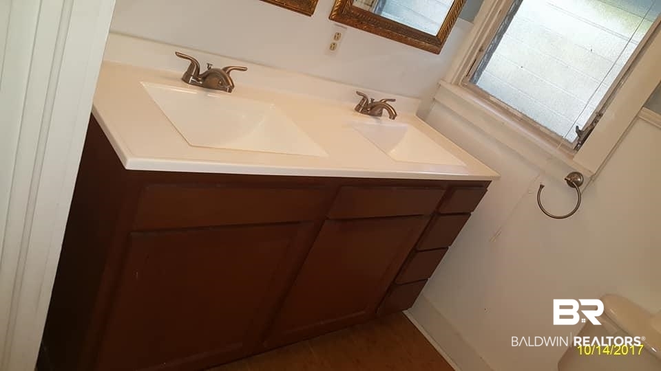 304 West Orange Avenue Foley, AL 36535 - Photo 4 of 40 Bathroom w/double vanity