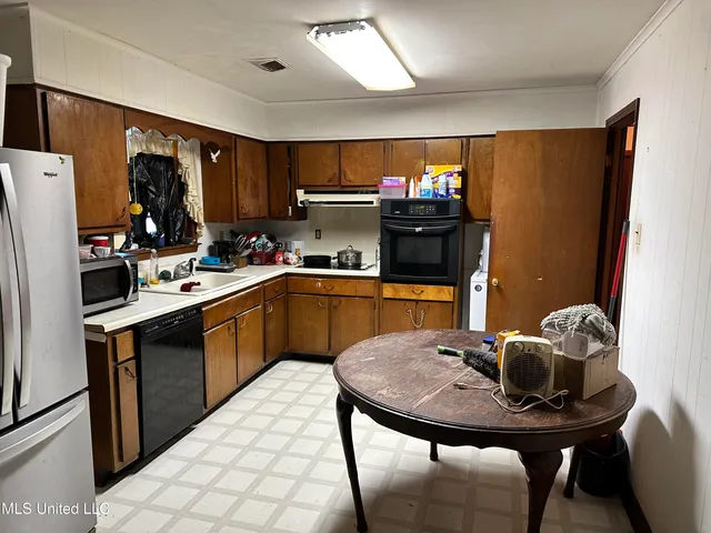 $475,000 | 8694 Bunker Hill Drive, Southaven, MS 38671