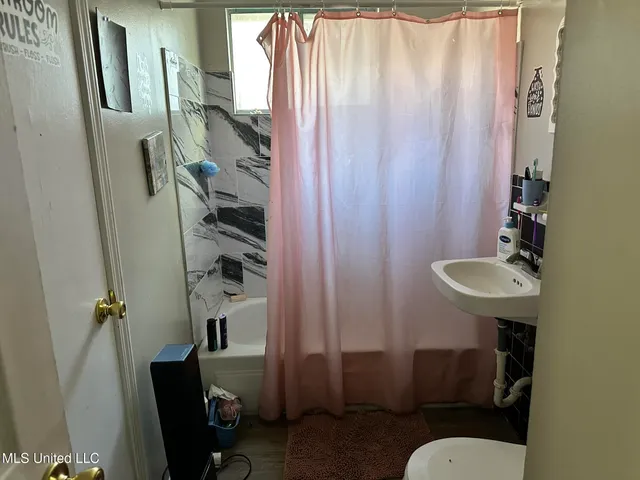 $475,000 | 8694 Bunker Hill Drive, Southaven, MS 38671