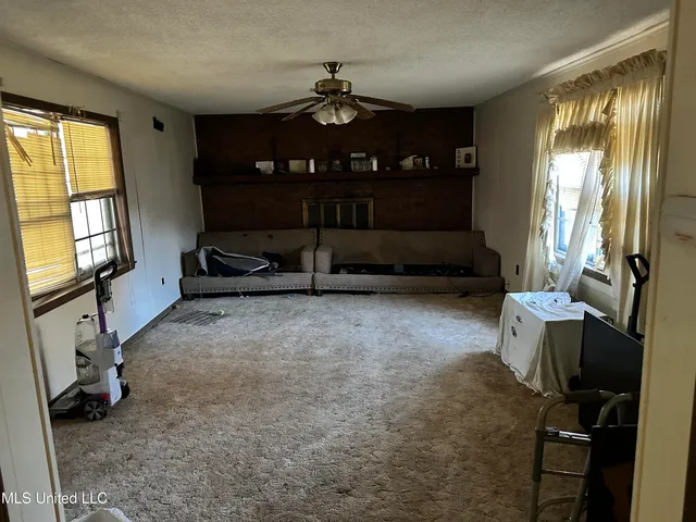 $475,000 | 8694 Bunker Hill Drive, Southaven, MS 38671