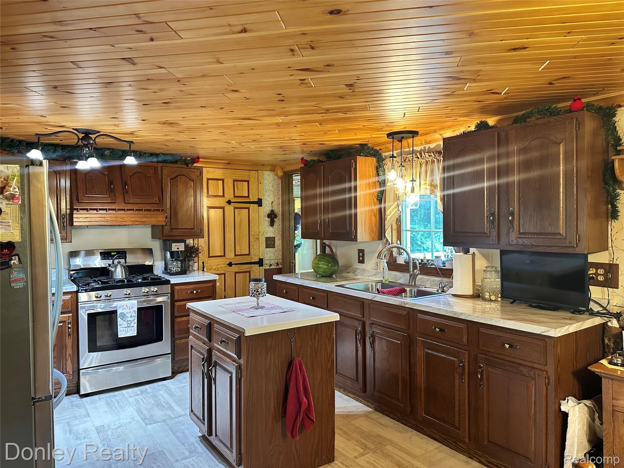 25 Bulgrien Road Snover, MI 48472 - Photo 2 of 45 26-07-08 10-59-09 0633.jpg