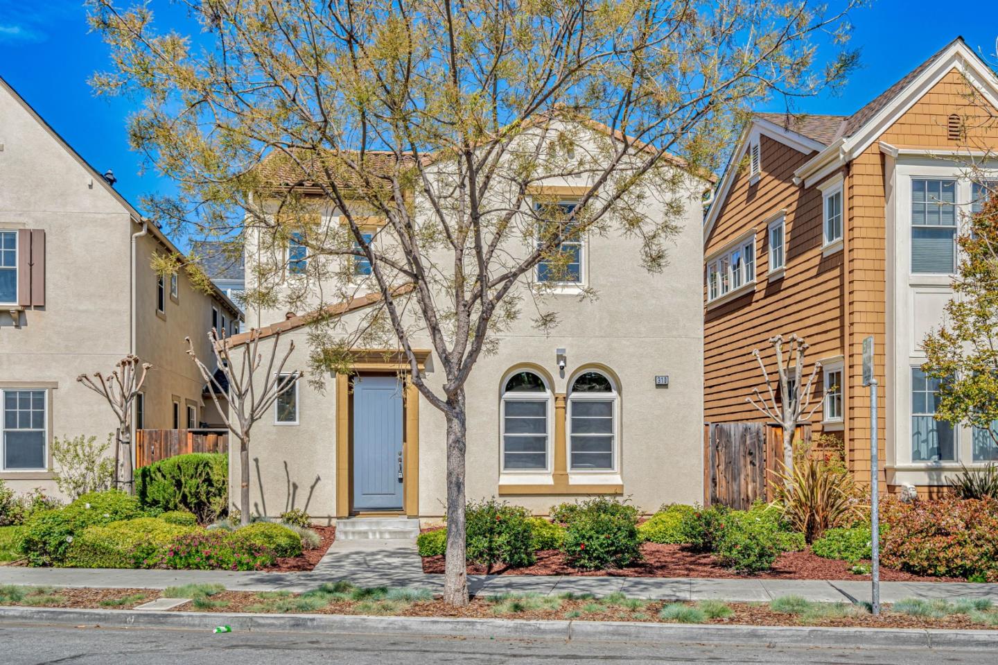 310 Villa Street Mountain View, CA 94041 - Photo 3 of 40 a front view of a white building