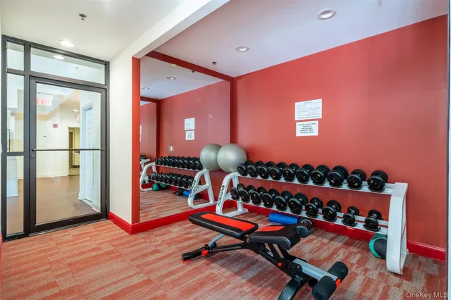 $329,900 | 100 New Roc City Place, Unit 405, New Rochelle, NY 10801