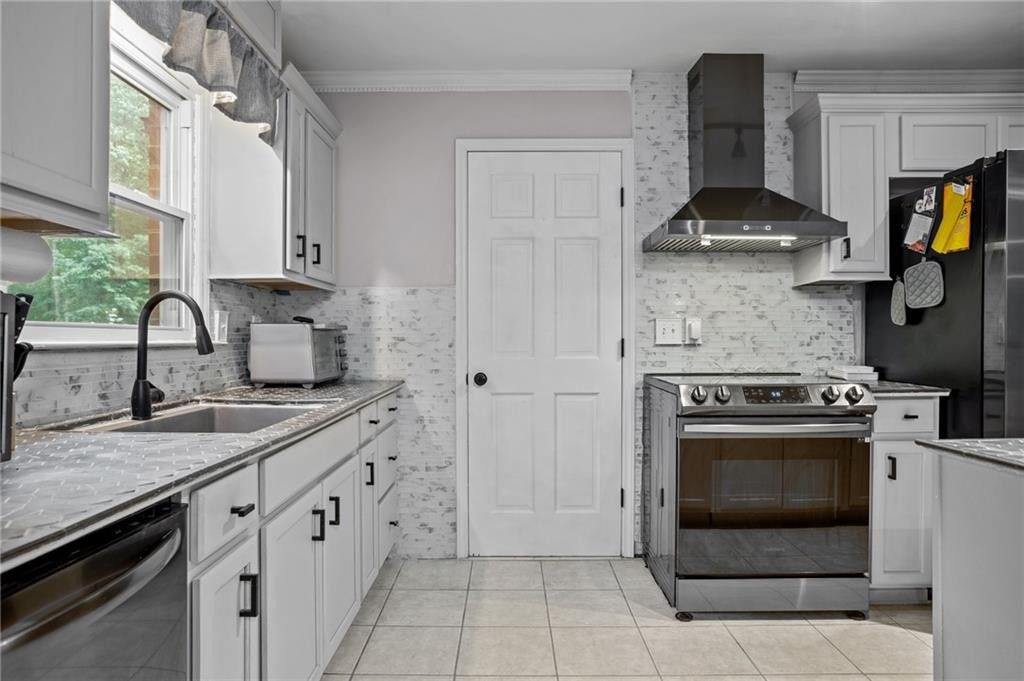 4411 Oakcliffe Road Greensboro, NC 27406 - Photo 14 of 33 Gallery Image 14