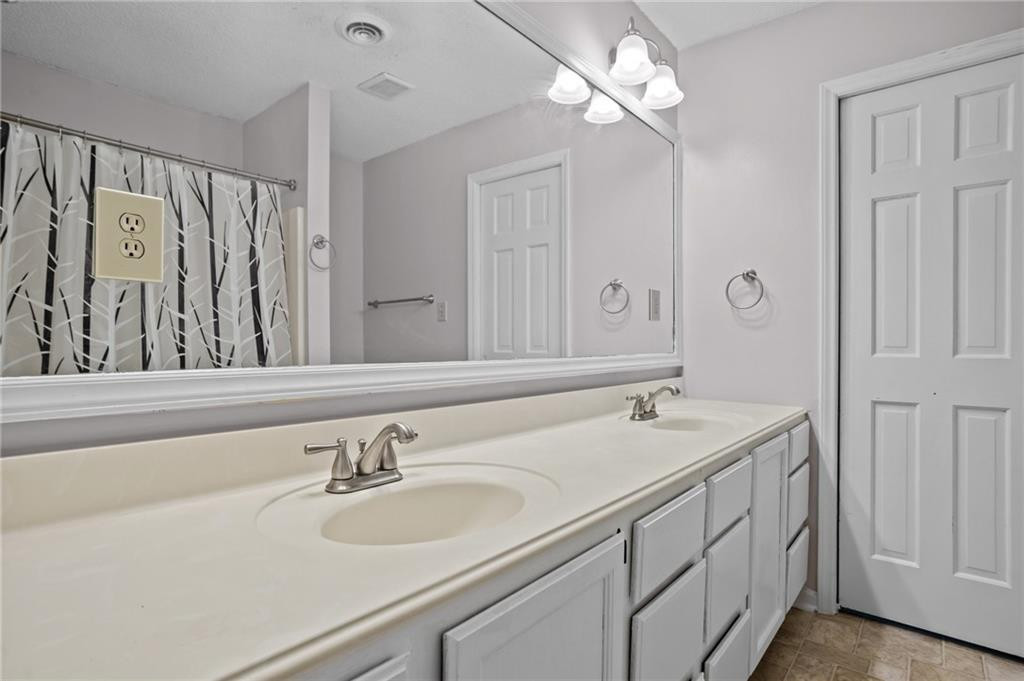 4411 Oakcliffe Road Greensboro, NC 27406 - Photo 19 of 33 Gallery Image 19