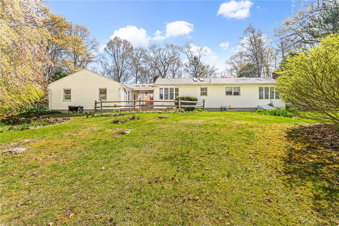 243 Tomaquag Road Hopkinton, RI 02804 - Photo 3 of 39