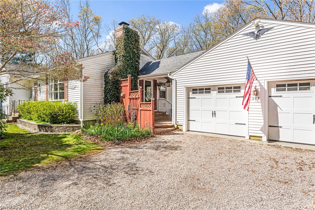 243 Tomaquag Road Hopkinton, RI 02804 - Photo 6 of 39