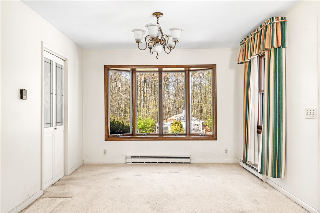 243 Tomaquag Road Hopkinton, RI 02804 - Photo 10 of 39