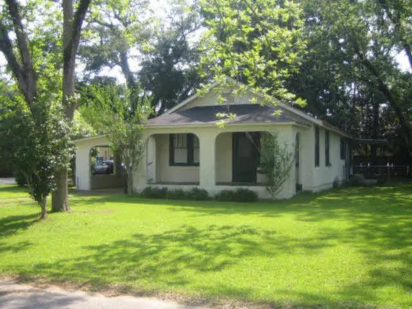 $800 | 1618 6th Street, Daphne, AL 36526