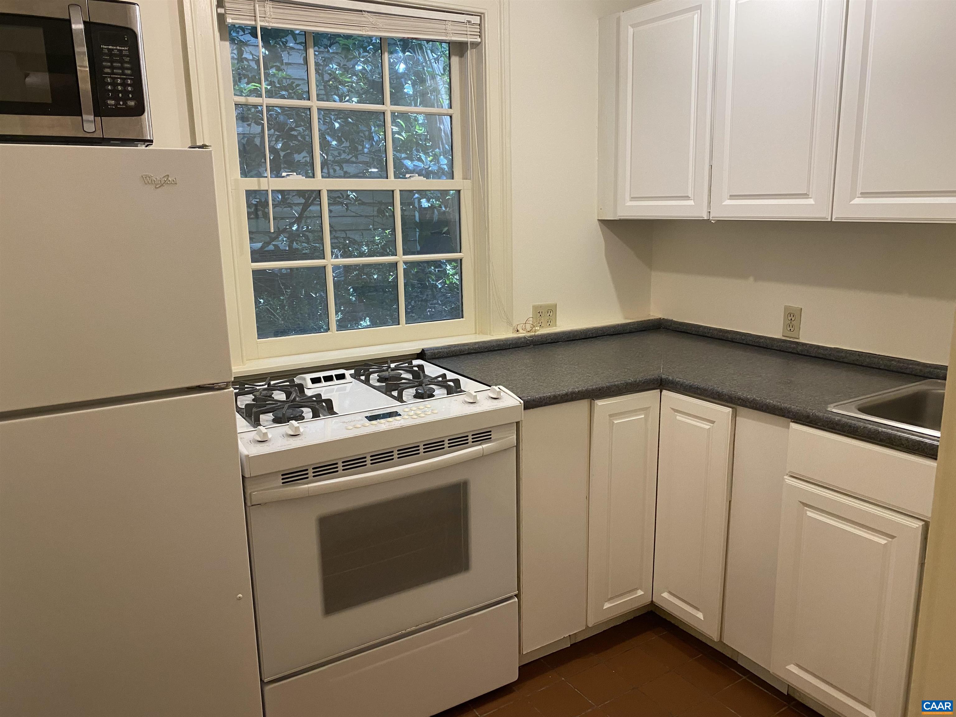 415 2nd Street Northeast, Unit 2 Charlottesville, VA 22902 - Photo 2 of 23