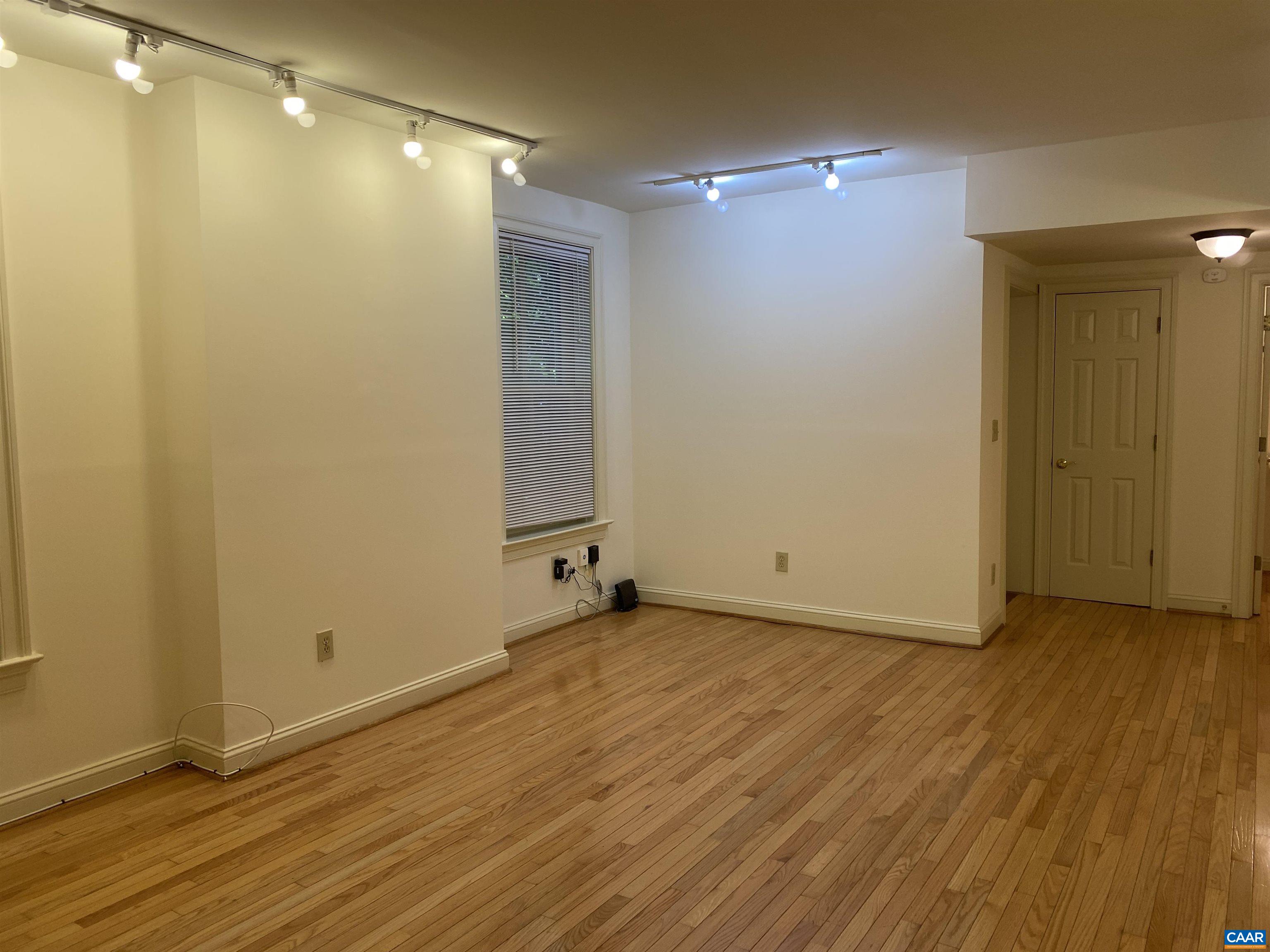 415 2nd Street Northeast, Unit 2 Charlottesville, VA 22902 - Photo 5 of 23