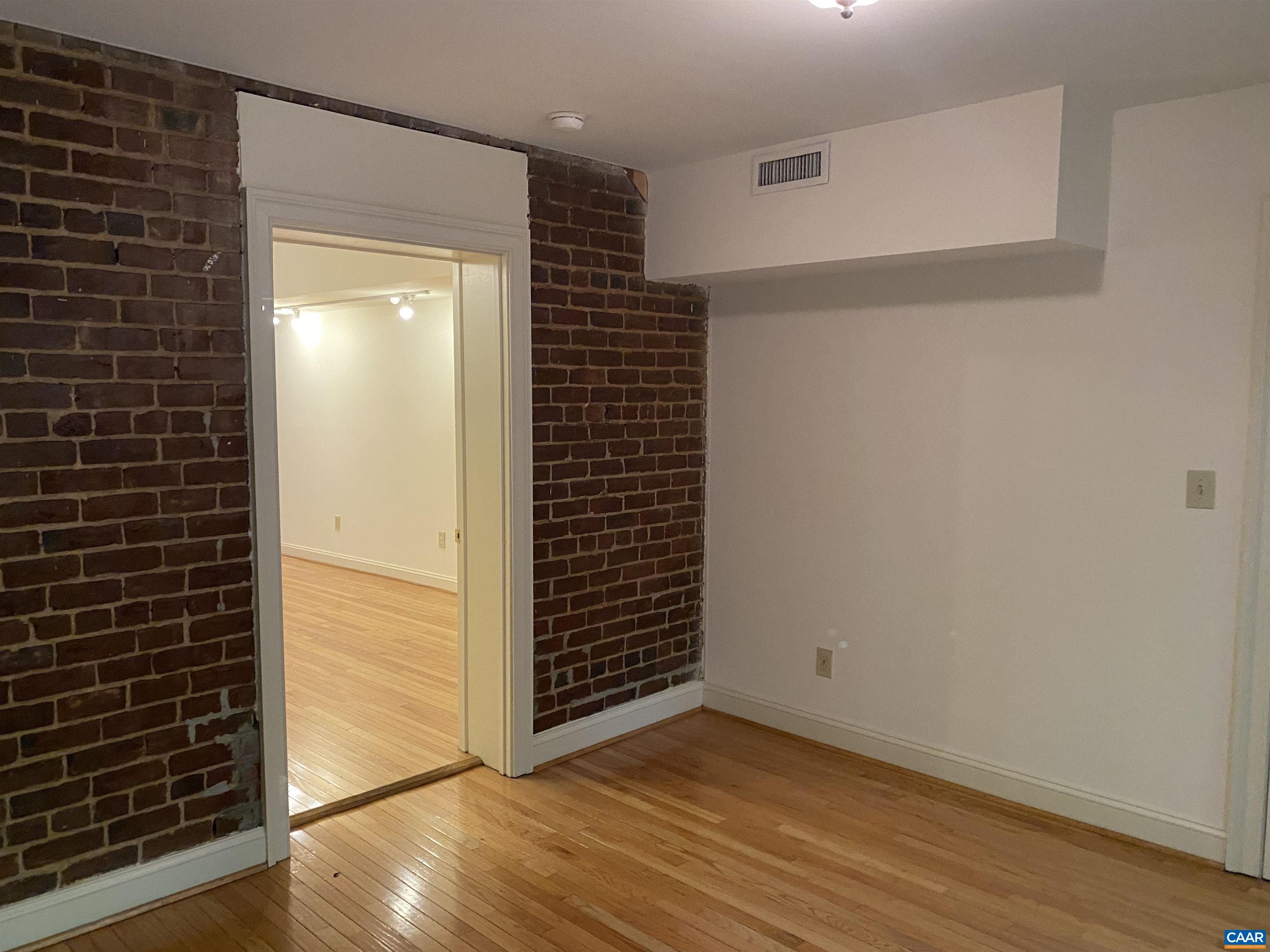 415 2nd Street Northeast, Unit 2 Charlottesville, VA 22902 - Photo 9 of 23