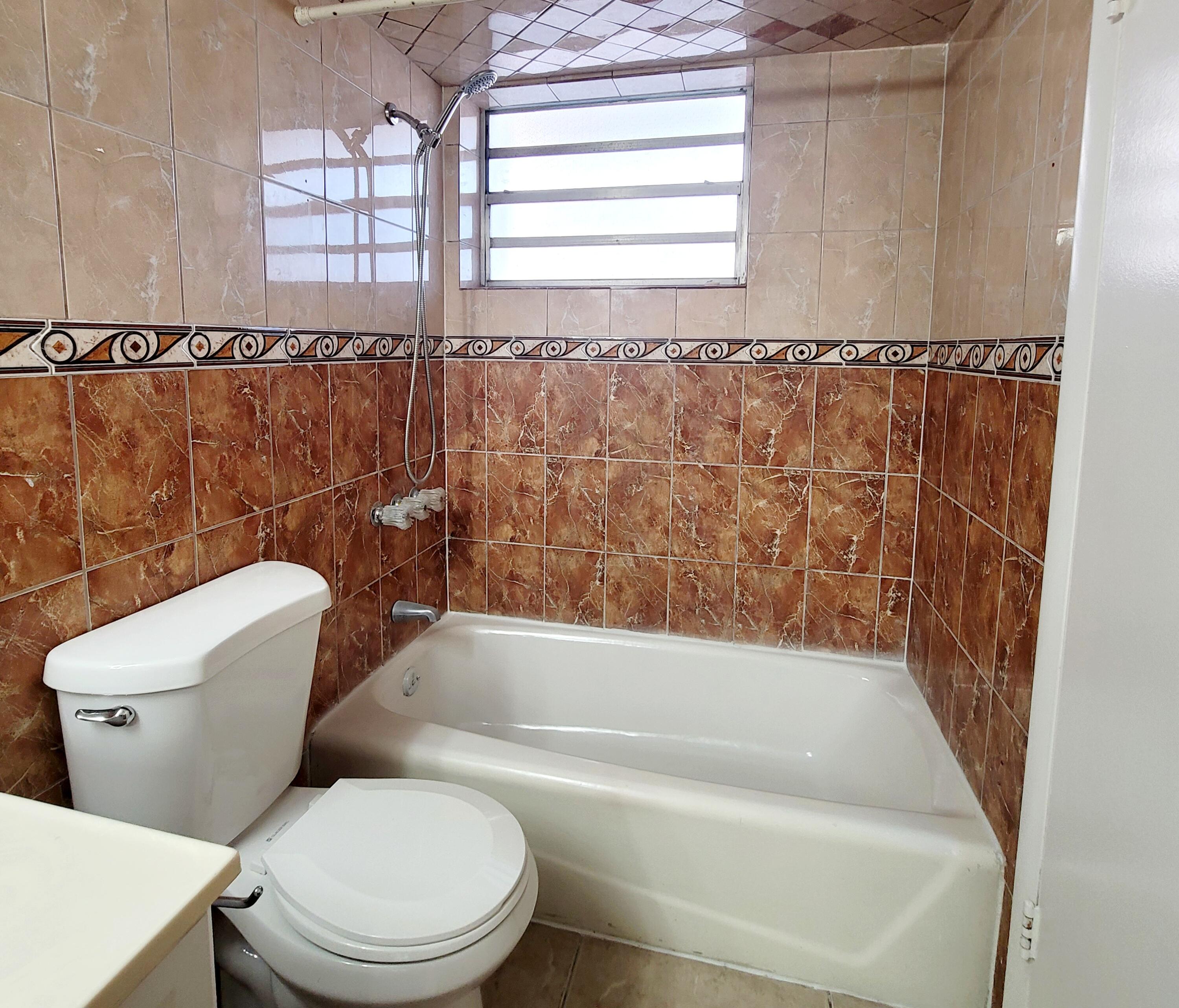 1333 East Hallandale Beach Boulevard, Unit 121 Hallandale Beach, FL 33009 - Photo 25 of 31 20251015_094431