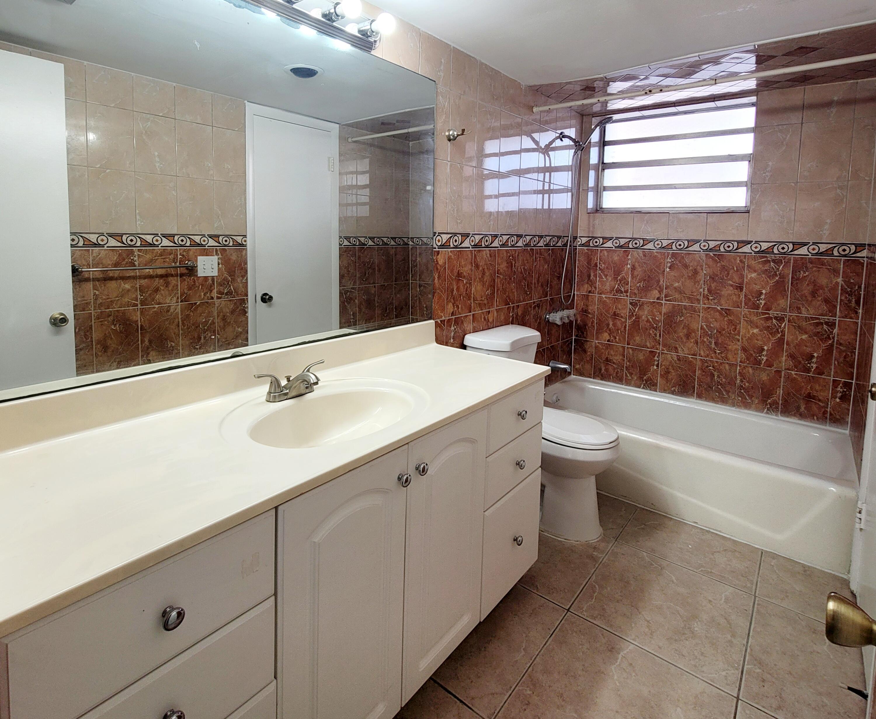 1333 East Hallandale Beach Boulevard, Unit 121 Hallandale Beach, FL 33009 - Photo 26 of 31 20251015_094425