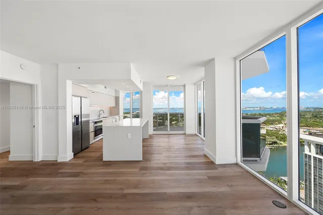 $2,195,000 | 4779 Collins Avenue, Unit 2407, Miami Beach, FL 33140