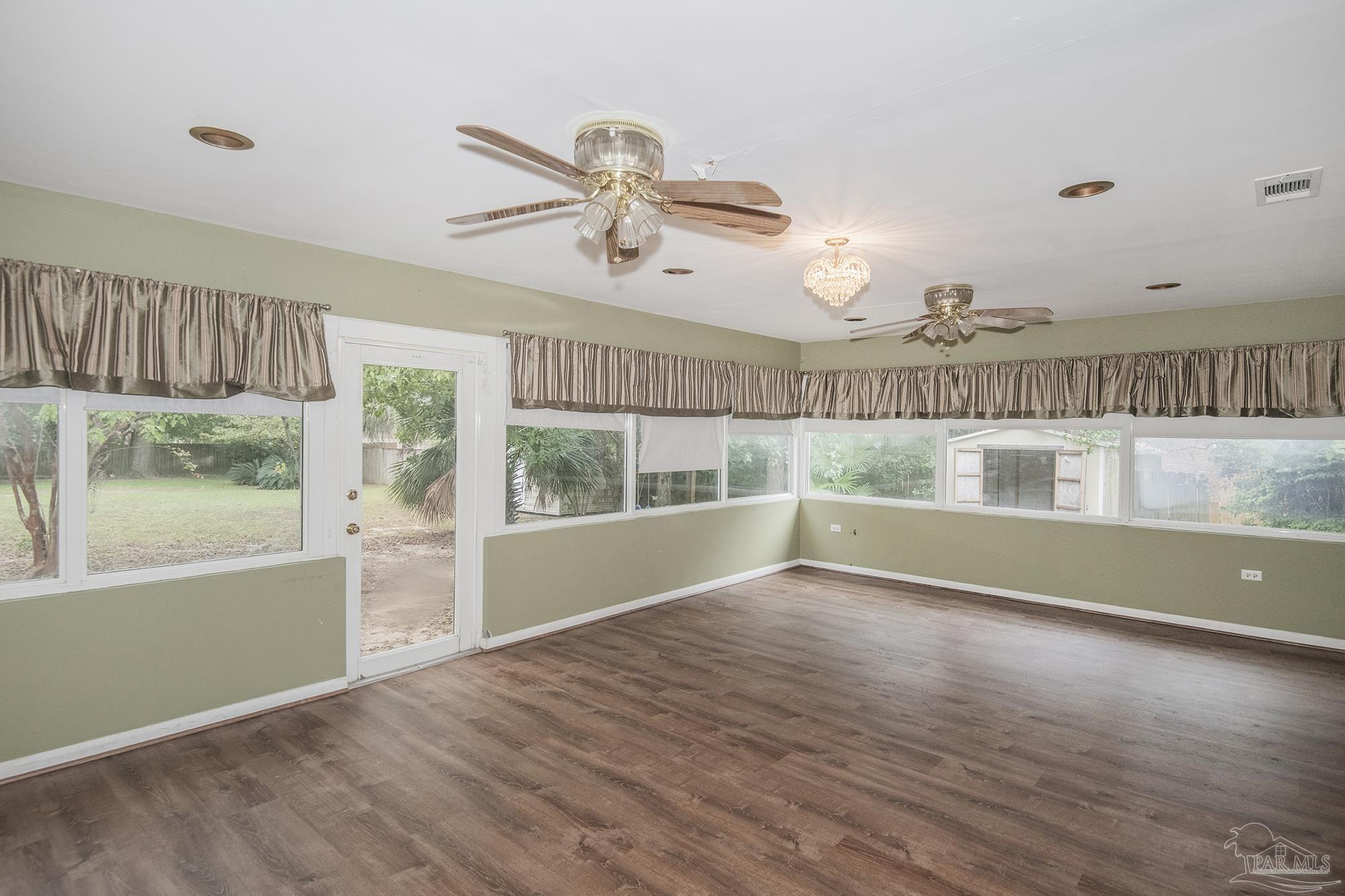 2195 Semur Road Pensacola, FL 32503 - Photo 12 of 32 Gallery Image 12