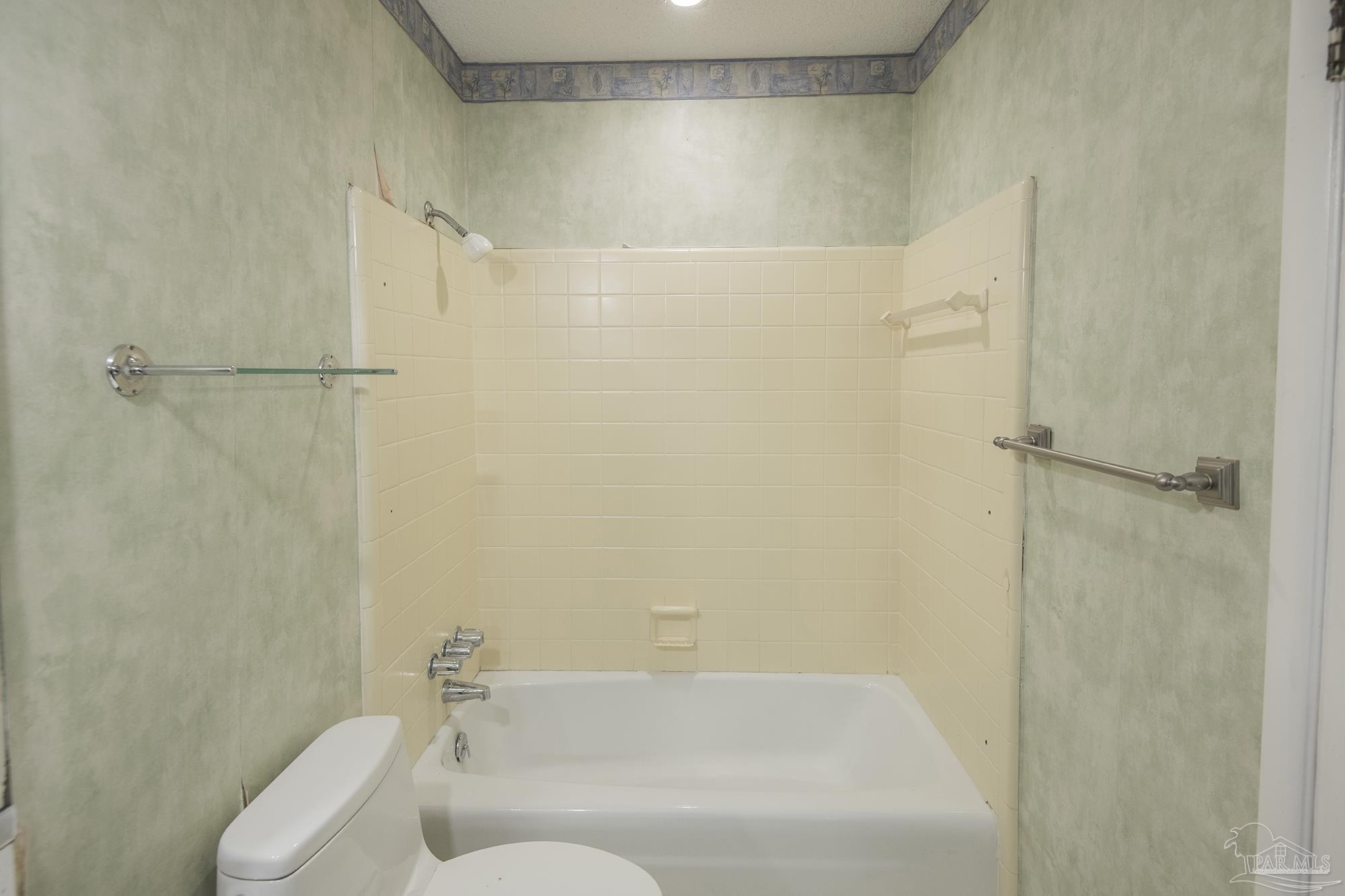 2195 Semur Road Pensacola, FL 32503 - Photo 5 of 32 Gallery Image 5