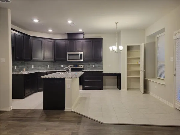 $2,850 | 4419 Beaver Lane, Irving, TX 75061