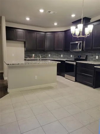 $2,850 | 4419 Beaver Lane, Irving, TX 75061