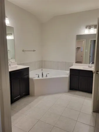 $2,850 | 4419 Beaver Lane, Irving, TX 75061