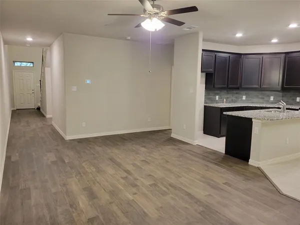 $2,850 | 4419 Beaver Lane, Irving, TX 75061