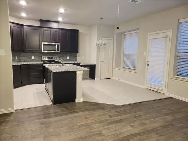 $2,850 | 4419 Beaver Lane, Irving, TX 75061