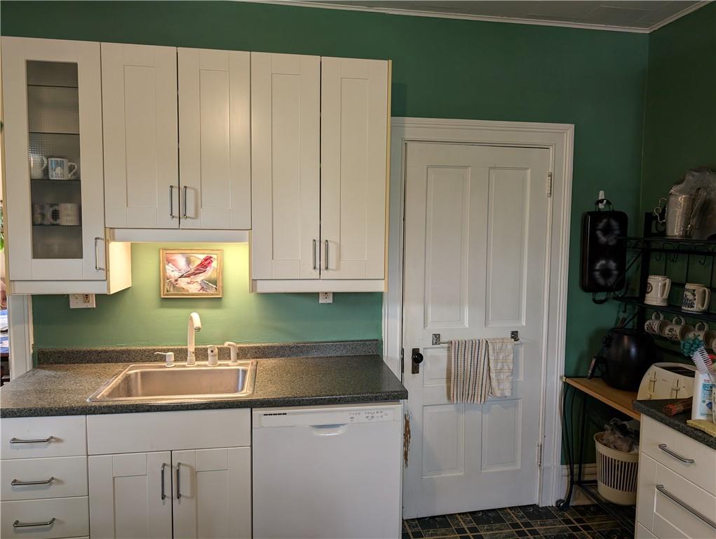 1061 Geyer Road Pittsburgh, PA 15209 - Photo 13 of 27 Gallery Image 13