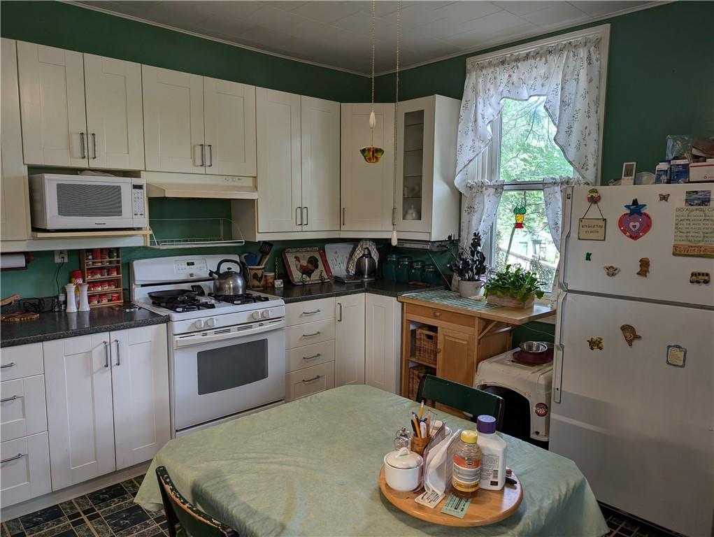 1061 Geyer Road Pittsburgh, PA 15209 - Photo 14 of 27 Kitchen large enough for table and chairs