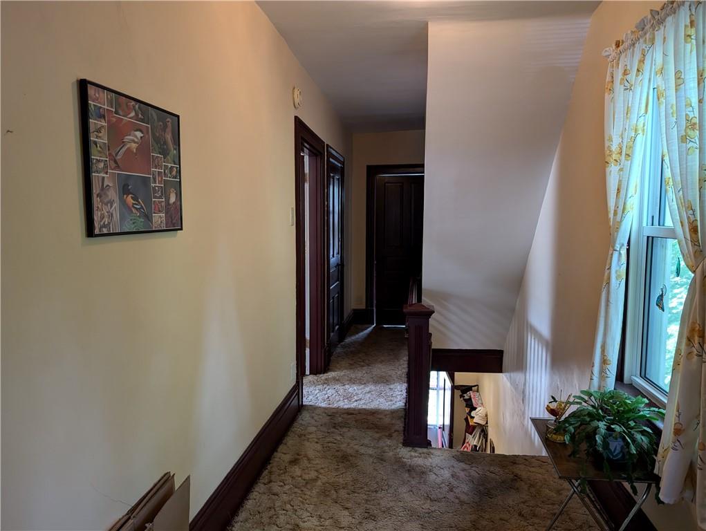 1061 Geyer Road Pittsburgh, PA 15209 - Photo 20 of 27 Upstairs hall way