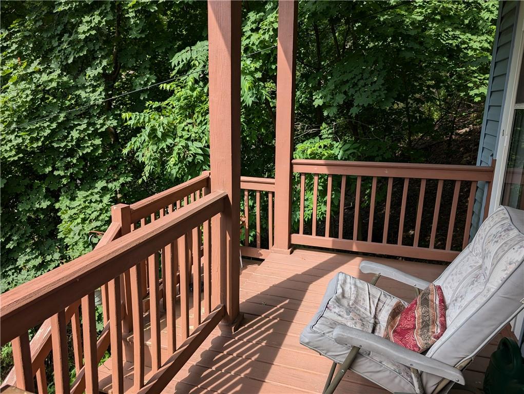1061 Geyer Road Pittsburgh, PA 15209 - Photo 2 of 27 Front Porch