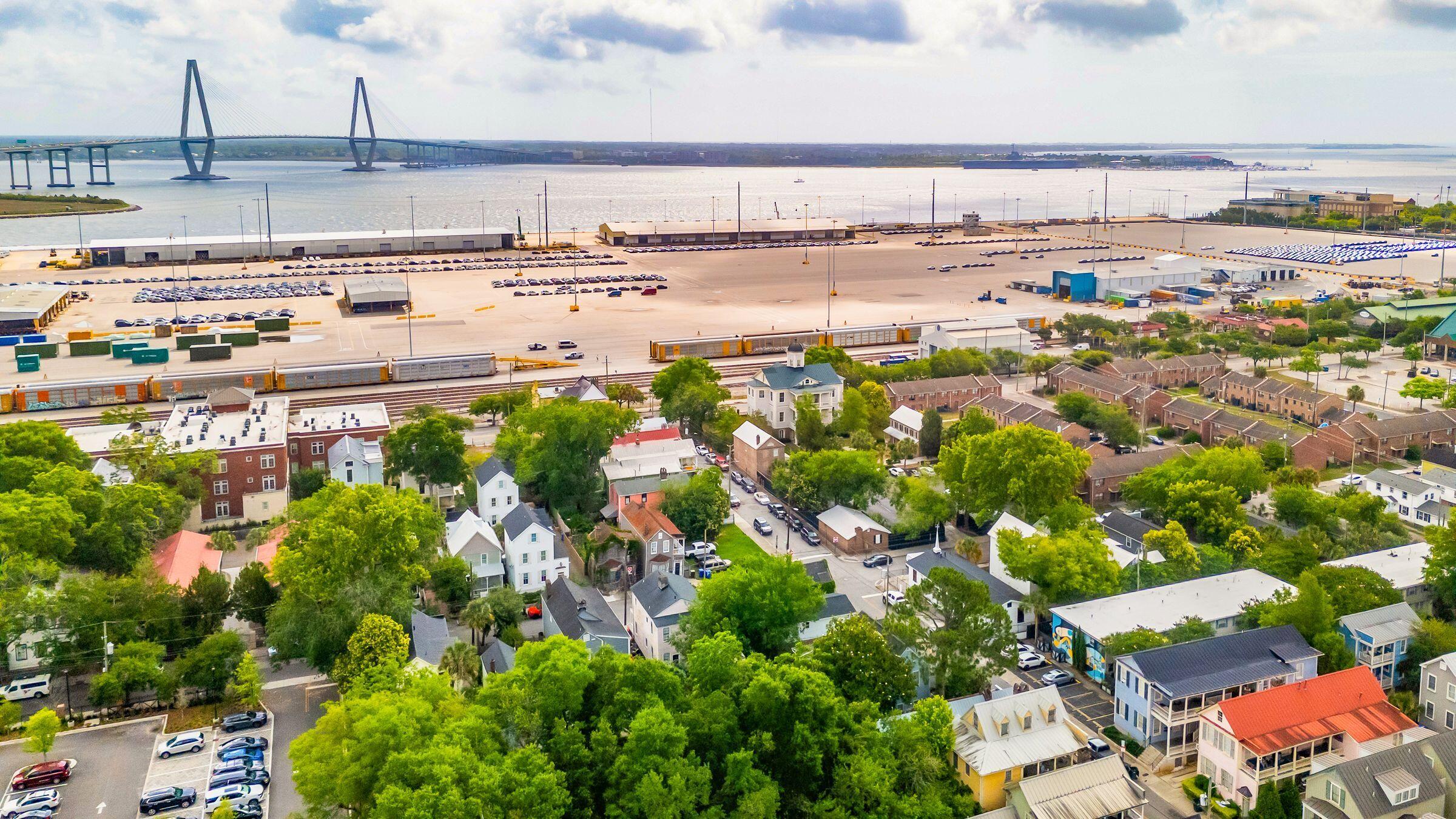20 Amherst Street, Unit B Charleston, SC 29403 - Photo 33 of 34 20AmherstSt-KeenEyeMarketing-054