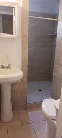 $1,700 | 725 North E Street, Lake Worth Beach, FL 33460