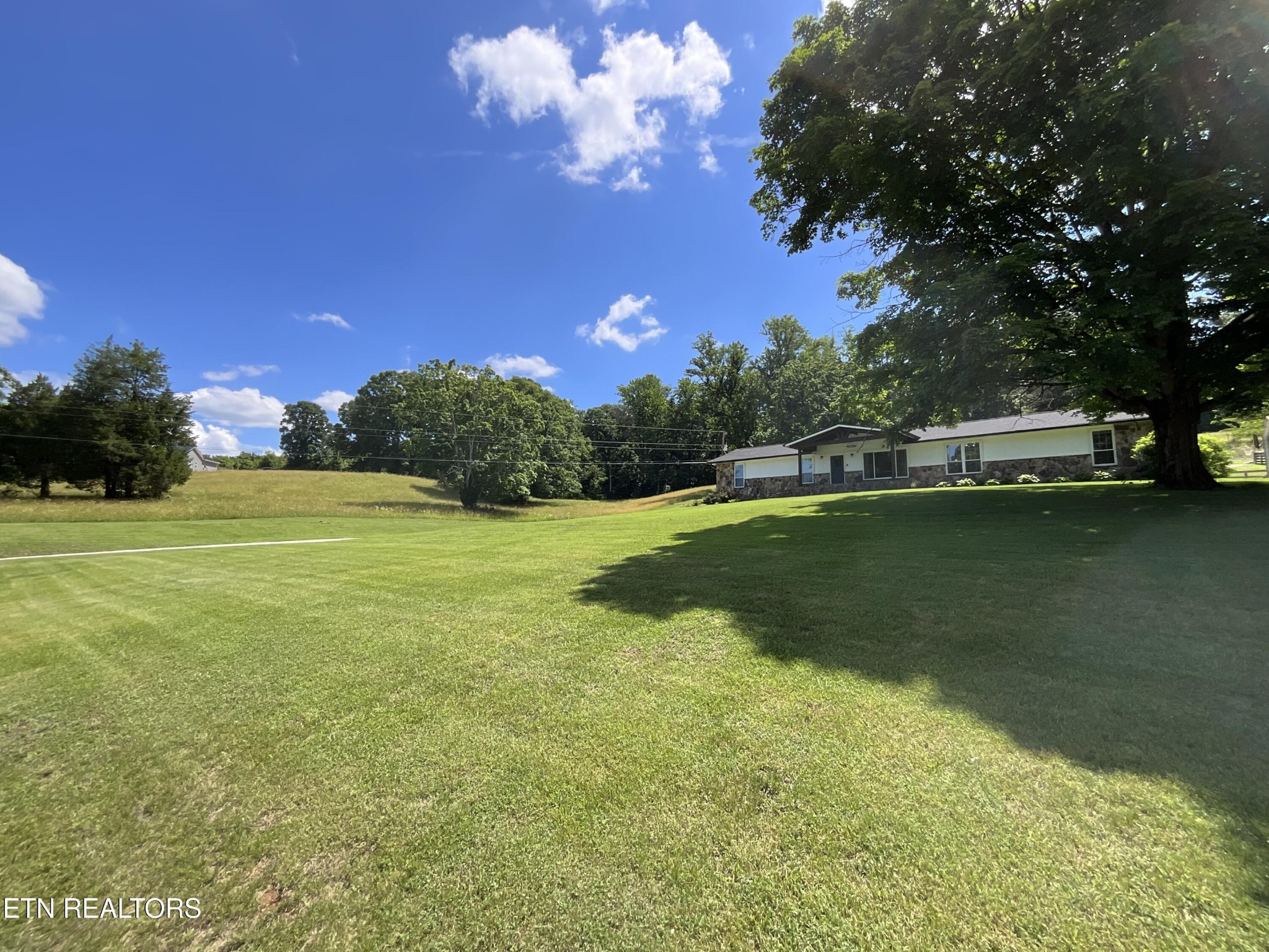 1295 Ailor Gap Road Luttrell, TN 37779 - Photo 2 of 40 Gallery Image 2