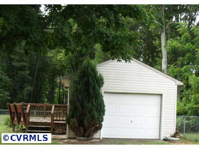 835 Rosegill Road Chesterfield, VA 23236 - Photo 2 of 3