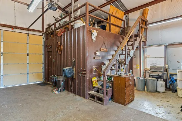 $799,000 | 613 Bone Road, Valley Mills, TX 76689