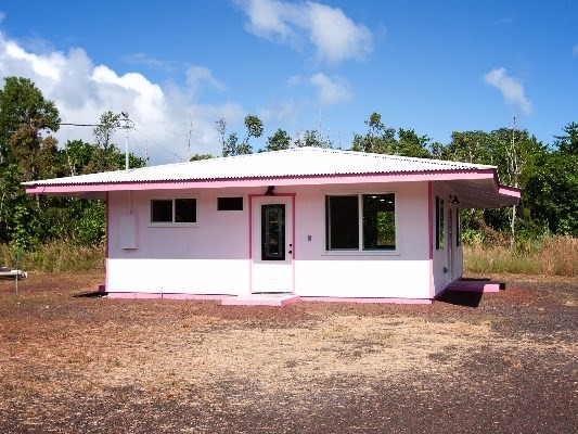 14-4825 La Maloo Road Pahoa, HI 96778 - Photo 6 of 25 a front view of a house with a garden