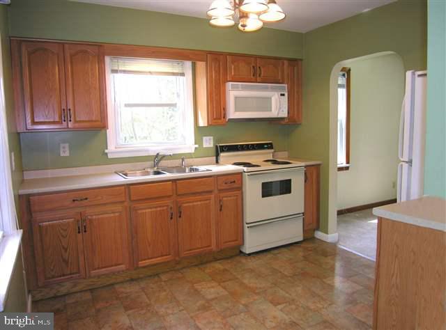 1421 State Road Duncannon, PA 17020 - Photo 3 of 10 Gallery Image 3