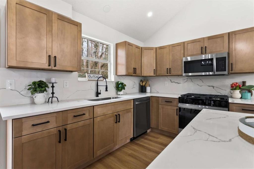 960 Romer Place Stone Mountain, GA 30083 - Photo 12 of 50