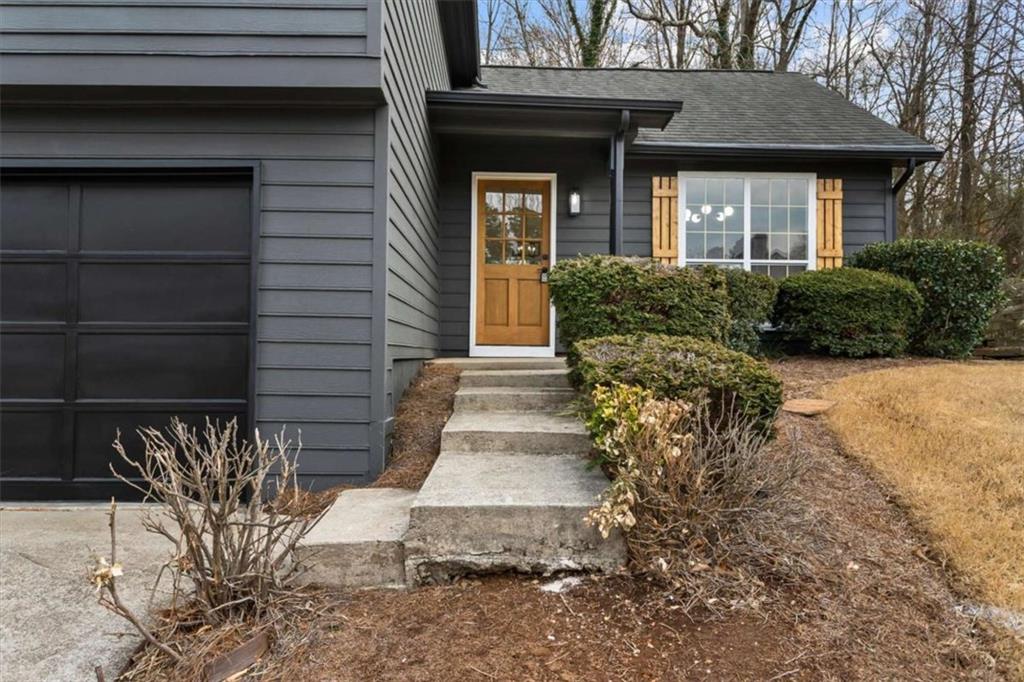 960 Romer Place Stone Mountain, GA 30083 - Photo 3 of 50