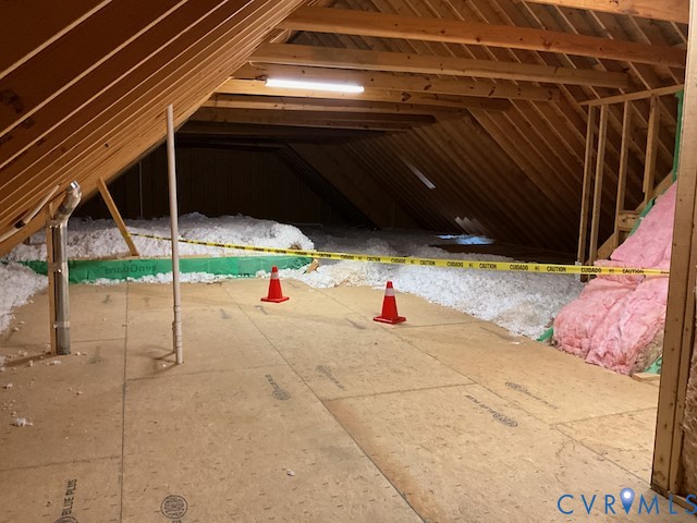 8801 Vaughan Road Petersburg, VA 23805 - Photo 31 of 50 Enter from Upstairs bonus room