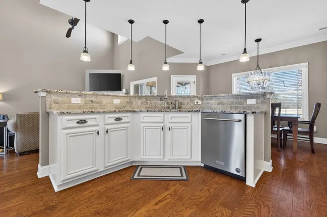 $675,000 | 33 Ivy Drive, Fayetteville, TN 37334