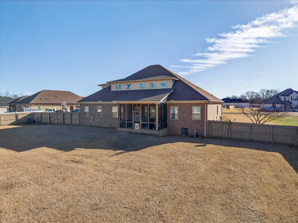 $625,000 | 33 Ivy Drive, Fayetteville, TN 37334